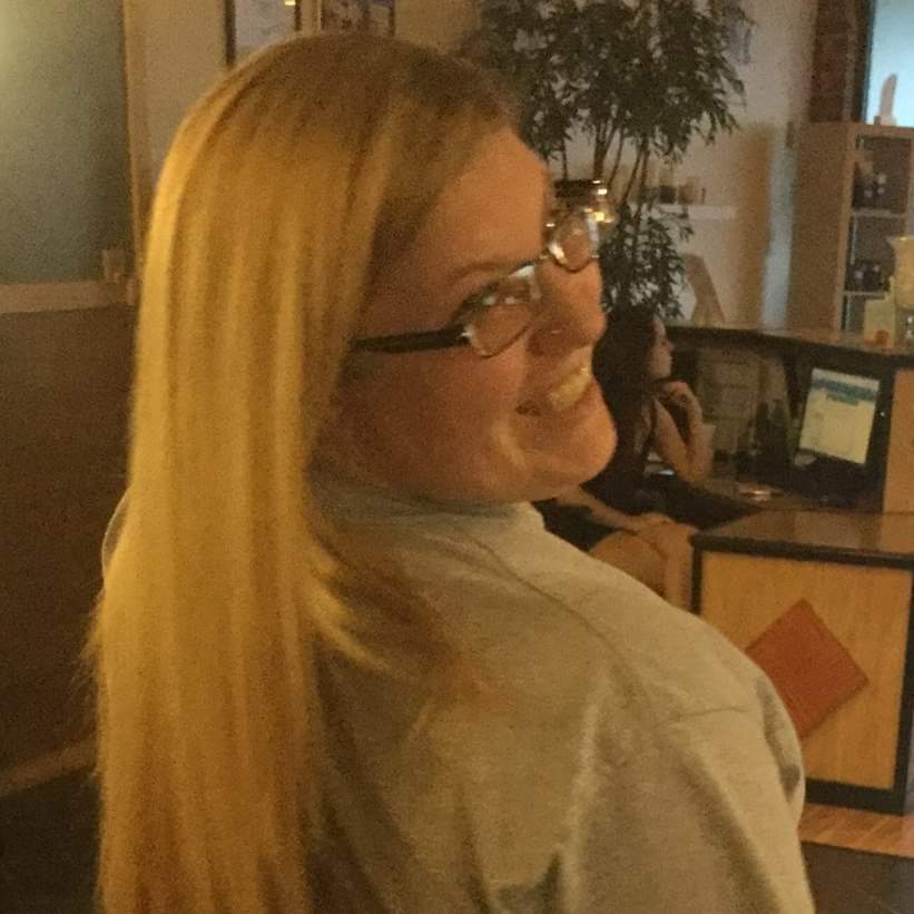 Stefaffi's tweet photo. @kimberrussell I totally get that. I went from blond to red in 2020, and walk ing past a mirror was a shock everytime. (And then i went really short and dark, and now its growing out again.) https://t.co/nwoS5Uxg2t