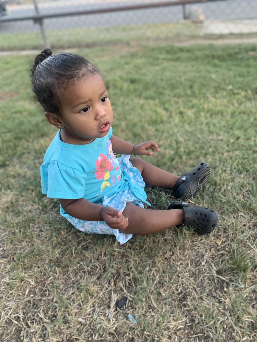 thalia__Xo tweet media