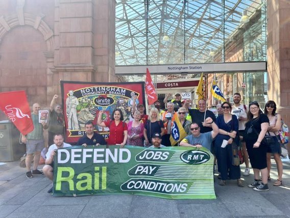 Spent my morning on the Nottingham picket, supporting strikers + listening to heartbreaking stories - from passersby too - about wage freezes + and work conditions. Peace thru justice and justice thru peace. Solidarity <a href="/RMTunion/">RMT</a> from this Nottingham nun. #nunsoftwitter