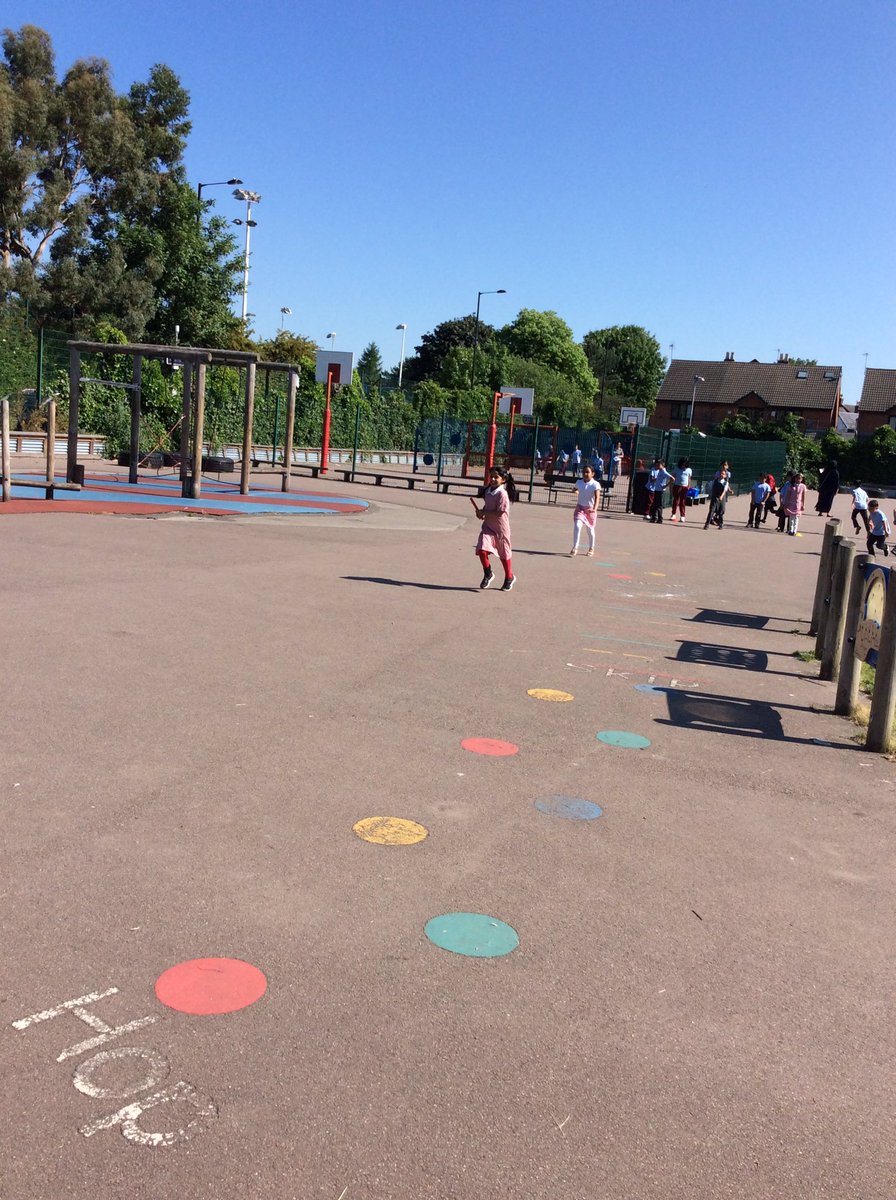 3jClass's tweet photo. 3J had great fun taking part in the their very own common wealth games- roll on sports day! We are ready 😎🏆@somerville_pri https://t.co/yDnesbaihU