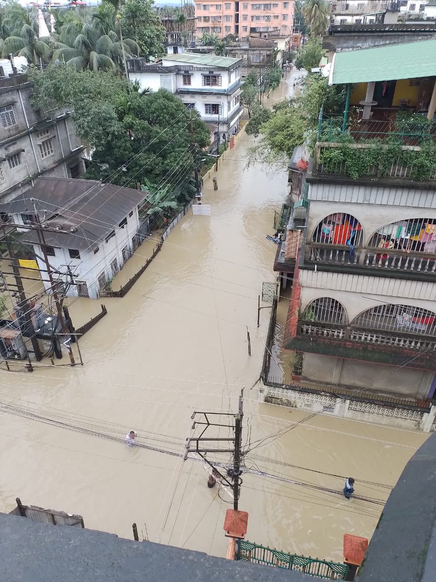 hirok_sharma's tweet photo. #Silchar is Underwater!
And national media isn't noticing!
Let's stand by the #Flood victims of Silchar.
#SilcharUnderWater #SilcharFlood
#BarakValleyUnderWater #AssamNeedsHelp https://t.co/SE9MjvcOyh
