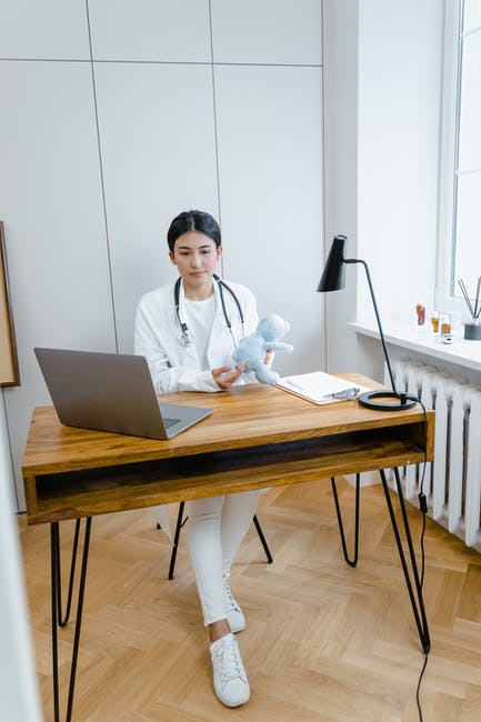 SuChangCMS's tweet photo. At your convenience for your privacy, we offer #virtual visits via telemedicine.  You will meet with one of our providers through the use of your phone, tablet, or computer. 
.
.
https://t.co/XVJh9EKBIb
.
.
. 
#conciergeservices https://t.co/fWd28tEF5J