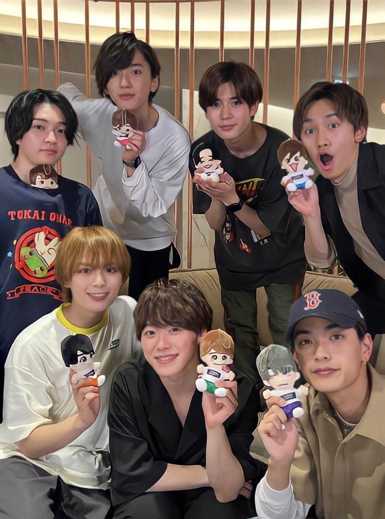 なにわ男子のライブの参戦服と持ち物の準備一覧 ルールや楽しみ方は Honey
