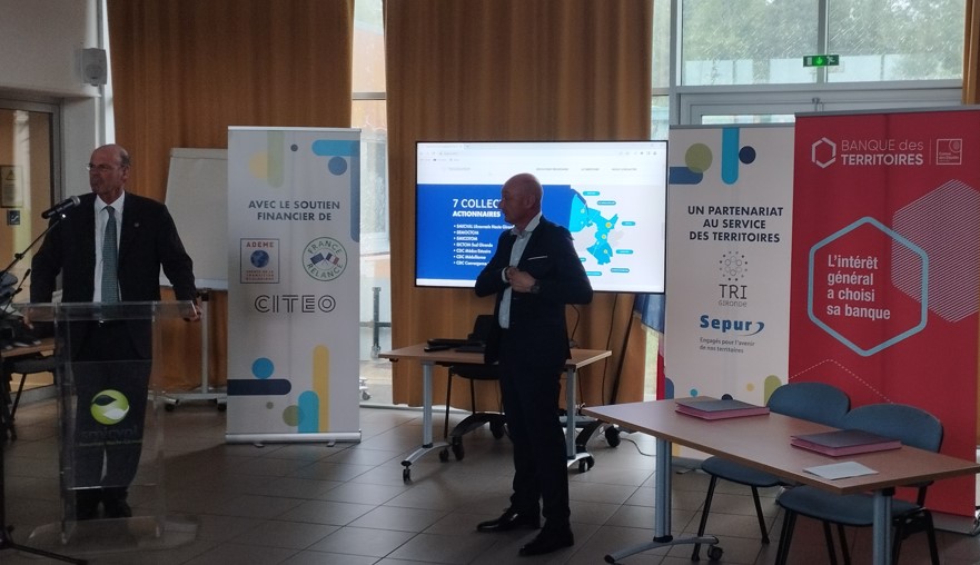 BdT_NAquitaine's tweet image. 🖊️@Eric_R_Lombard Signature d'un prêt #RelanceVerte avec la Spl #TriGironde
Centre de♻️moderne innovant modulable &amp;amp; respectueux de son environnement🌿
➡️Favoriser l’émergence de filières industrielles
➡️ 25 emplois supplémentaires👏
 @FedEpl @BanqueDesTerr
#TerritoirePlusDurable