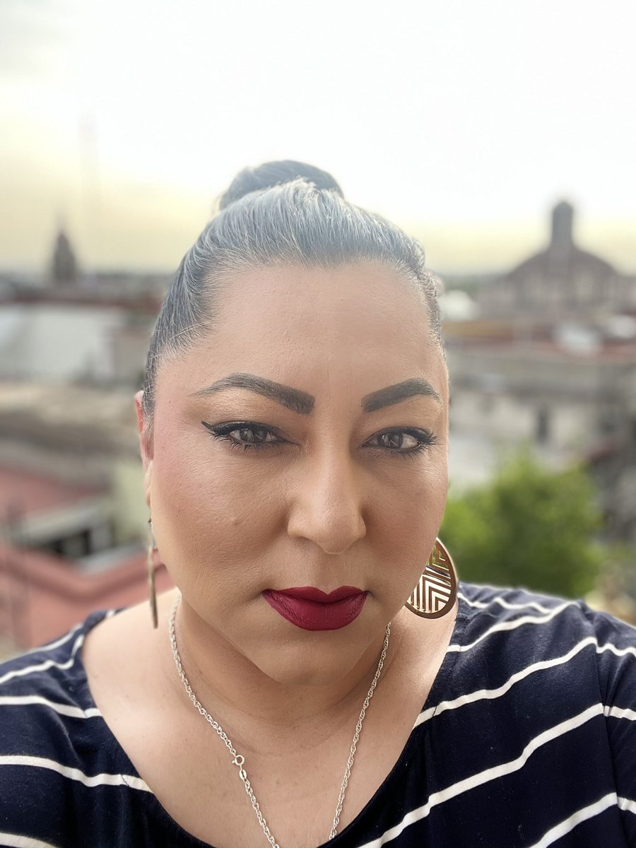 Chicanatravels's tweet photo. Day 23
♋️ 🚎 ♋️🚎♋️🚎
Good morning beautiful peoples 🌞 

I let too many opportunities pass by and don’t answer leading questions. I am going to try to do better for myself. 
#bornmonth #cancer 
#medusa #junebaby #Latina #Latinalandia 
#june #summervibes #blue #sky #summer https://t.co/9R9t1uIDGo