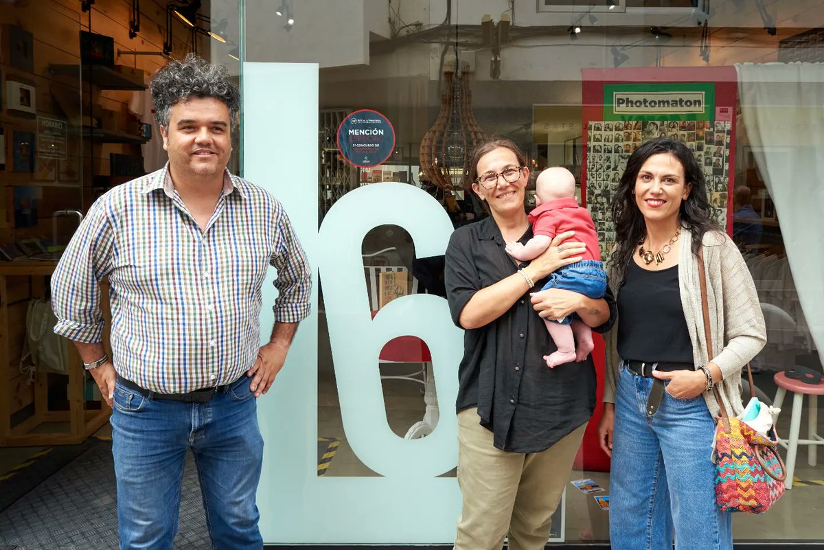 cinelanzarote's tweet photo. ¡Enhorabuena a los ganadores del Concurso de Escaparatismo del #FICL22! Mil gracias a todos los comercios de Arrecife que han participado vistiéndose de cine. @comercarrecife @PrensaArrecife https://t.co/MCw85Rj2z2