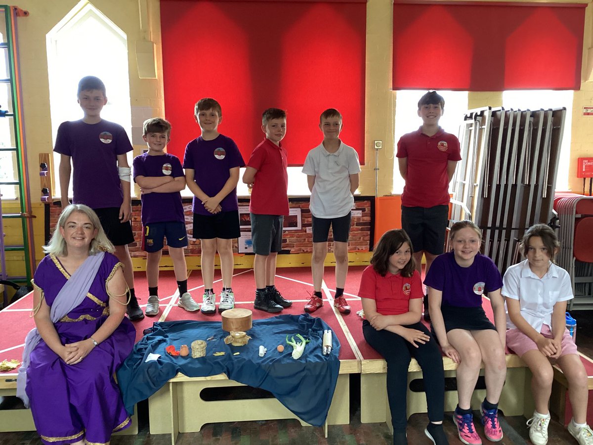 cutthorpe's tweet photo. The Y5/6 children were transported to Ancient Greece today with the help of the ⁦@HistoryVan⁩  Lots of interesting artefacts and re-enactments coming from the Hall. 
.
#teamcutthorpe #historyiscool #historyvan #greekgods #primaryschoolrocks https://t.co/Fdd28T6kOk