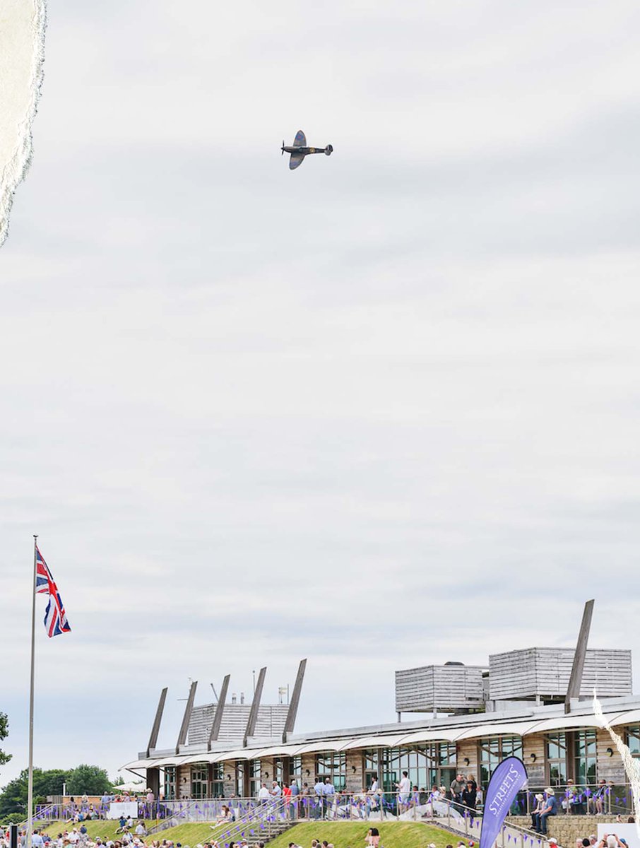 lincsshow's tweet photo. The Spitfire flypast by the Royal Airforce Battle of Britain Memorial Flight @RAFBBMF over the KrantzDesigns Main Ring.
#LincsShow22 #lincolnshireshow #lincsshow #Krantzdesigns #Lincoln #Lincolnshire #lincolnshireshowground #visitlincoln #makingmemories #lovelincolnshire #raf https://t.co/0qhfyKB0qF