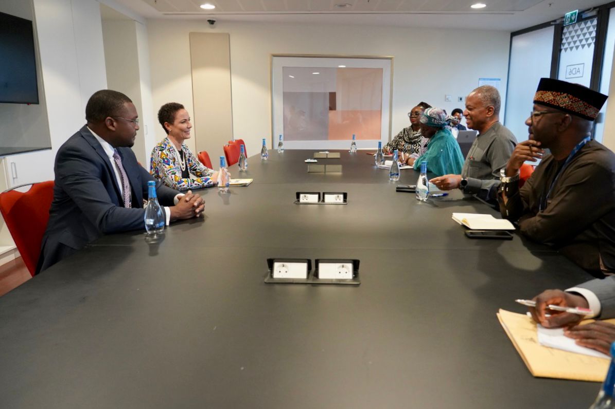 kaminajsmith's tweet photo. 1/2 So pleased to meet with my brother, H.E. @GeoffreyOnyeama, Foreign Min of #Nigeria 🇳🇬ahead of the meeting of Heads at #CHOGM2022. We recalled our strong bilateral relations & work together across multilateral fora...
#KJSforCSG https://t.co/q0mb2buBF4