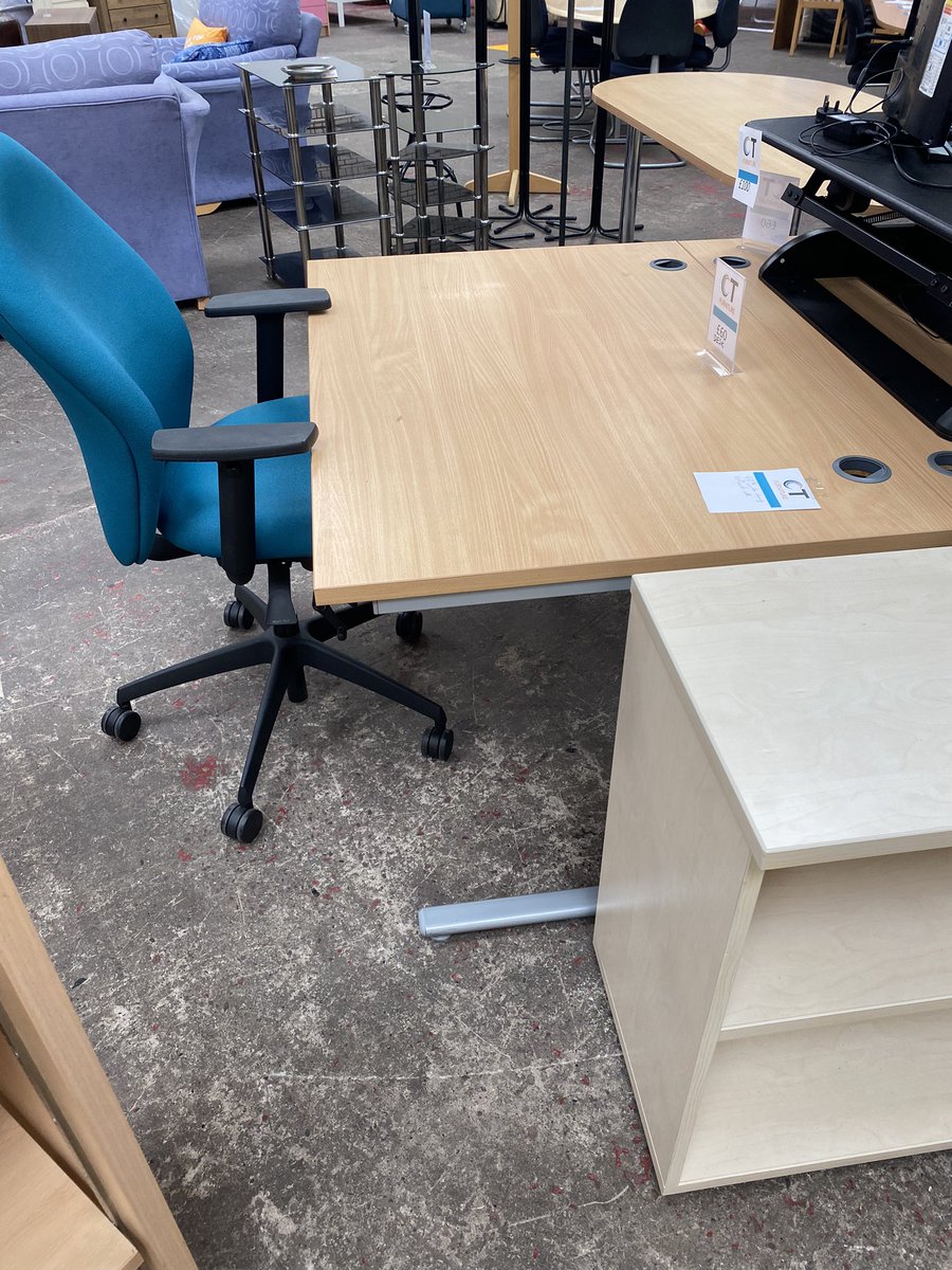 CtWolverhampton's tweet photo. CTFurniture  West Midlands have large amounts of Office Furniture looking for be homes. Desks, Pedestal’s, Storage units, Operator Chairs, Boardroom Tables and Chairs. All at unbelievable prices. Call us on 01902 496010 https://t.co/JRIc9YwPTh