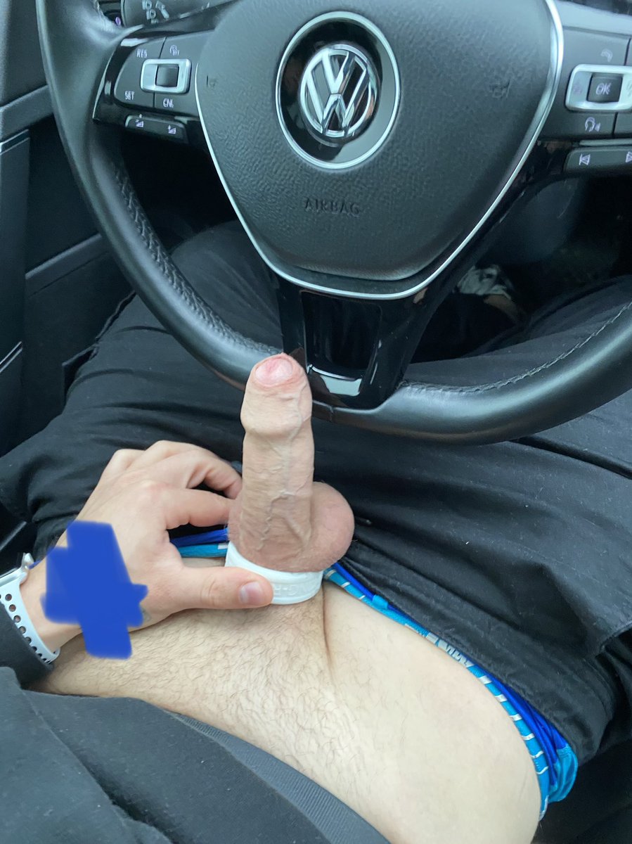 SbCrimson's tweet photo. Pas un vidéo, mais au moins une photo! #penisqc @PenisQuebecois  #queue #penis #uncut #prepuce #foreskin #soft #softie #semisoft #semihard https://t.co/6kldMm7oSC