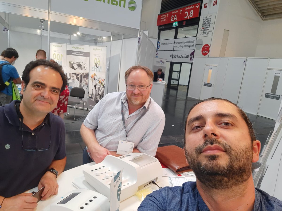 CDRFoodLab's tweet photo. At CDR FoodLab® Booth of #analytica with Juan Carlos  Mohino of Tecnilab https://t.co/5uLLWUpikR and Mark Whatton of QCL of @qclscientific, distributors of CDR FoodLab® Range https://t.co/zslB3d576Y