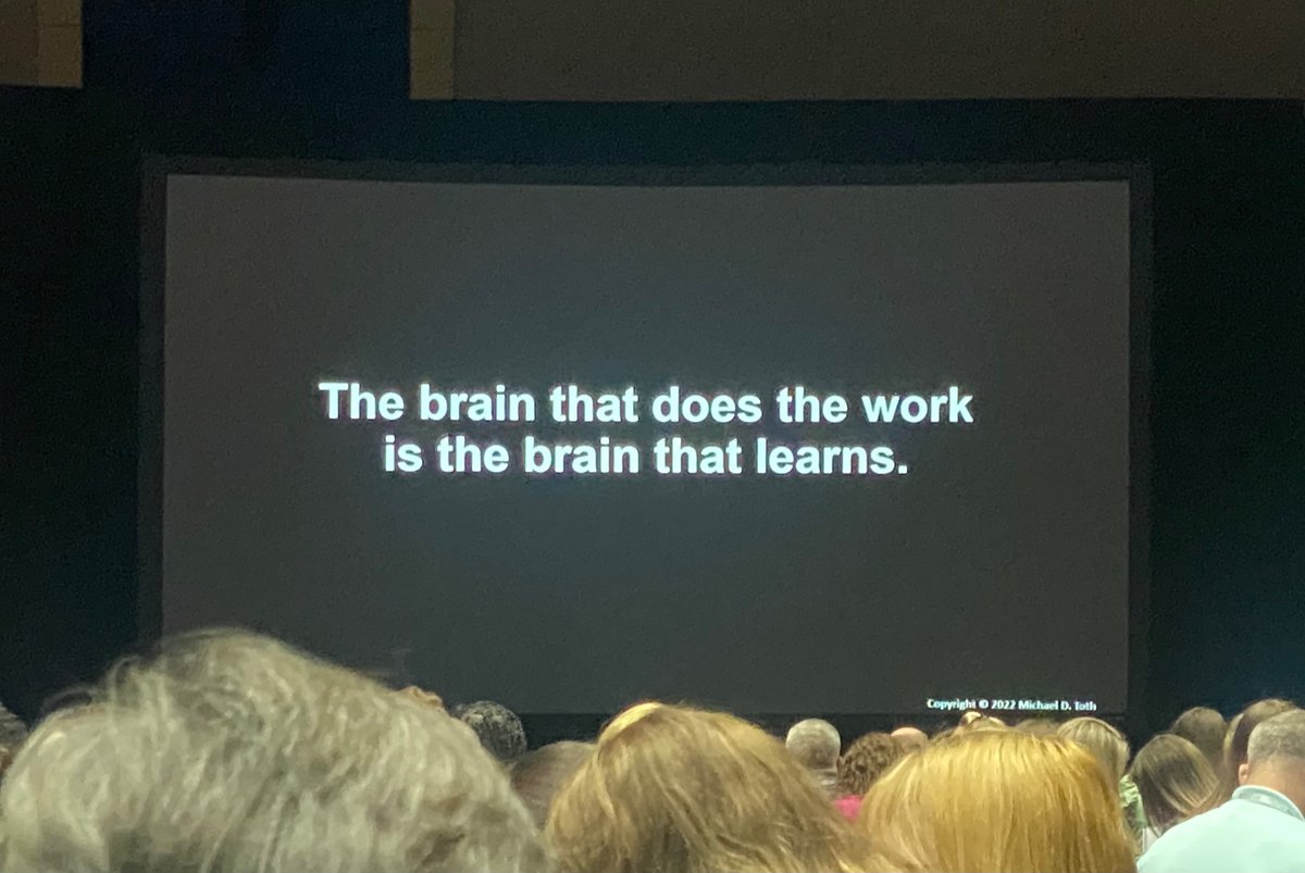 AliciaMCi22's tweet photo. Mic Drop 🎤

#BE2022 https://t.co/NoPghPHpsr