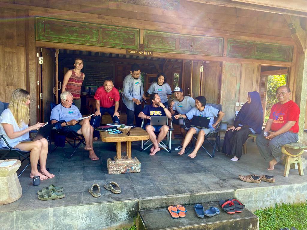 Tanah Air β tweet media