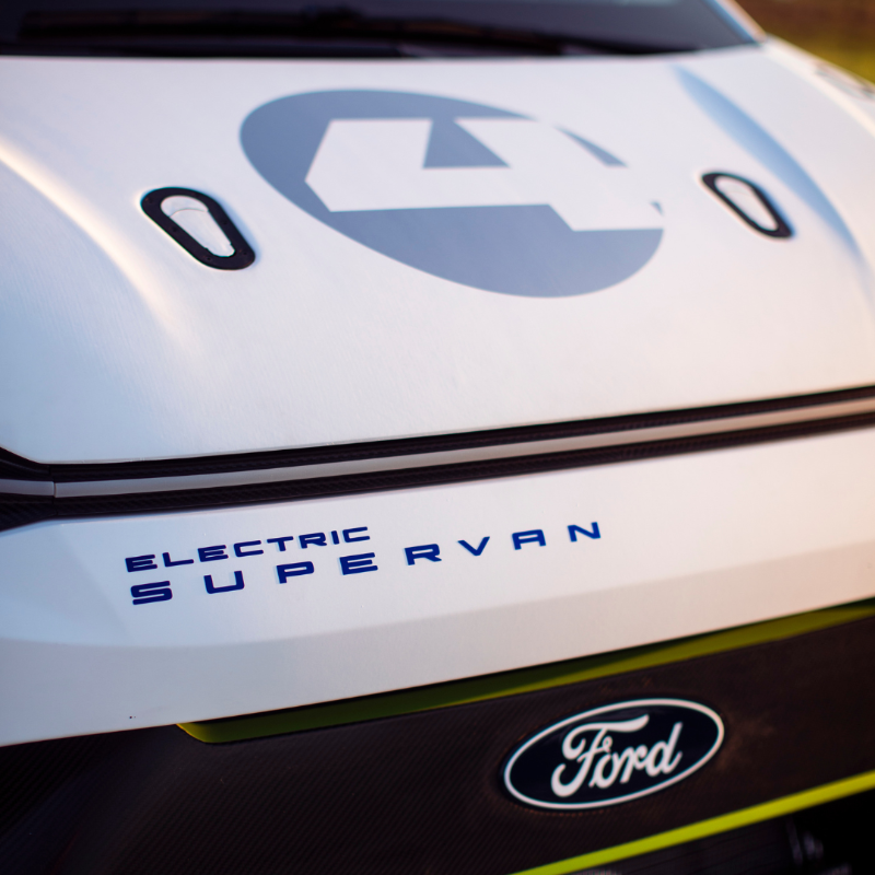 FordNewsEurope's tweet photo. Ever wondered what happens when #FordPro and @FordPerformance unite?
📱#SYNC4 Touchscreen
⚡️4 electric motors
🚐5 drive modes
🔋50 kWh battery
🔌Zero emissions
And so much more…
Learn all about the #FordProElectricSuperVan on our #FordBlog.
#FOS #gw_ford