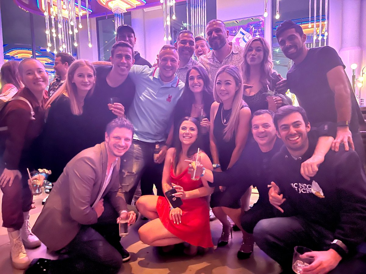 Crypto.Chicks tweet media