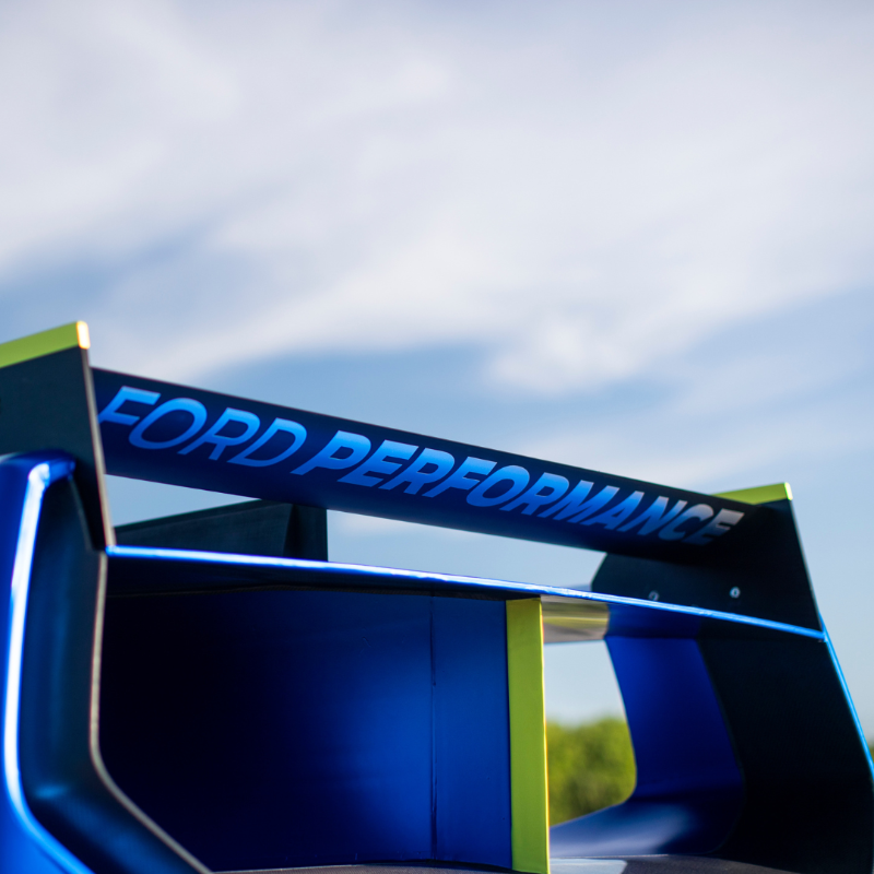 FordNewsEurope's tweet photo. Ever wondered what happens when #FordPro and @FordPerformance unite?
📱#SYNC4 Touchscreen
⚡️4 electric motors
🚐5 drive modes
🔋50 kWh battery
🔌Zero emissions
And so much more…
Learn all about the #FordProElectricSuperVan on our #FordBlog.
#FOS #gw_ford