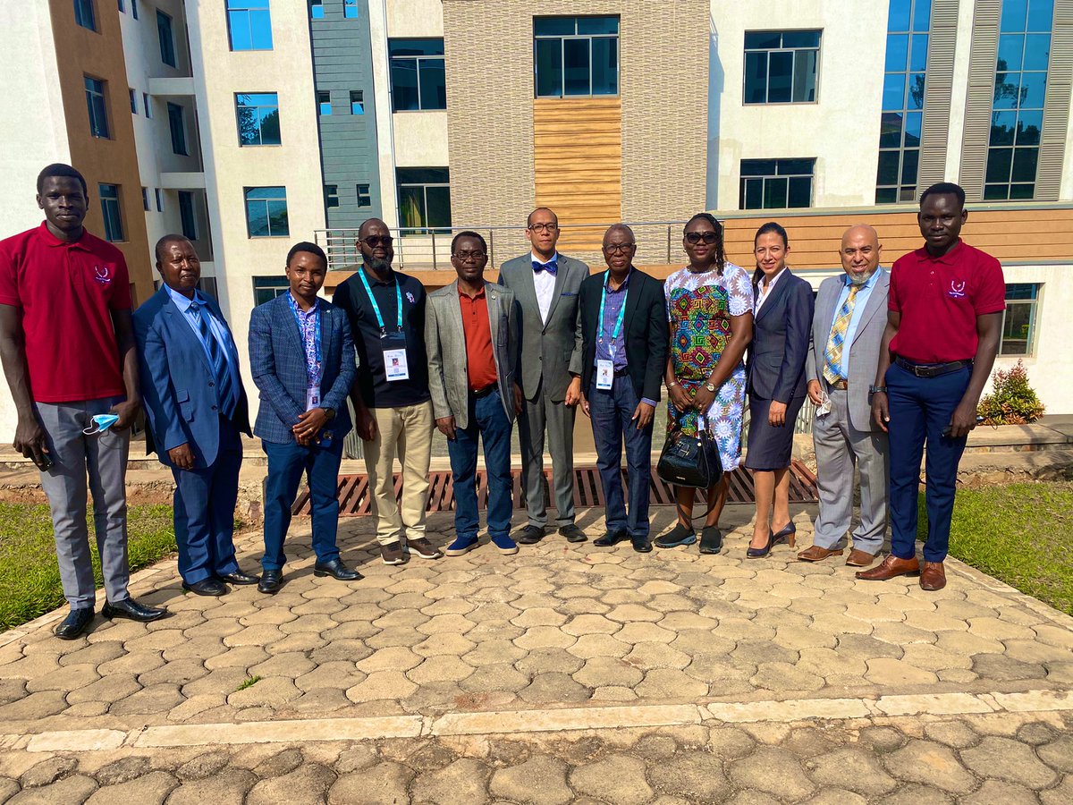 Penniecook's tweet photo. Thank you @Dagrain002 for your visit and the #CHOGM2022 visitors led by the President of Commonwealth Medical Association @drenabulele. https://t.co/GJ2WjpMg9e