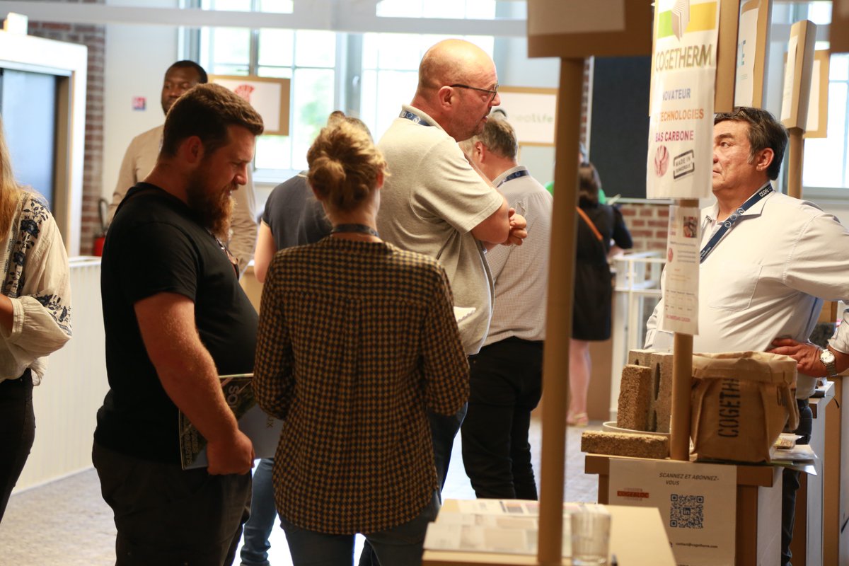 AggloLensLievin's tweet image. Rencontres de l&apos;#écotransition à @LoosenGohelle🤝

Ce jeudi, le @CD2E met en lumière les solutions durables et innovantes : découvertes des démonstrateurs #CD2E, réseautage et speed-meeting, témoignages et retours d’expériences ✅