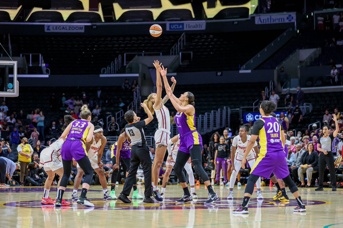 Shot My First Professional Basketball Game 🏀📸🏁🙏🏾 
#respecttheshooter #toughenough