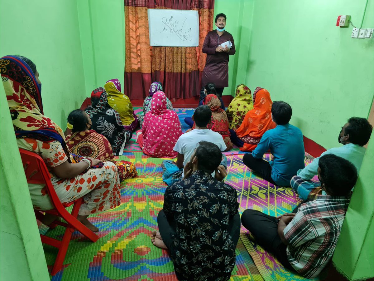 Awaj_fdn's tweet photo. With the combined effort of @FJS &amp; @Awaj_fdn, we conduct awareness training for #Dalit community's #nutrition, diet, #hygiene &amp; #reproductivehealth https://t.co/c8Y66bvPQe