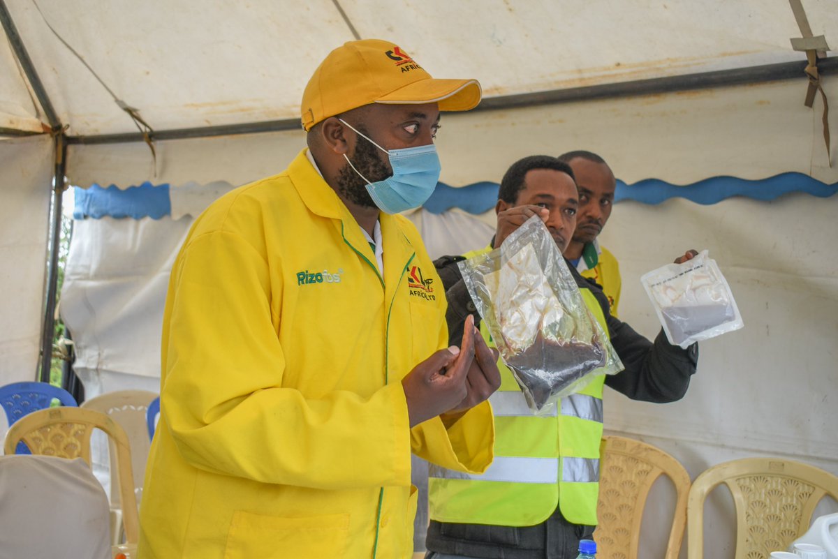 KenyaCIC's tweet photo. The launch was attended by various @NarokCountyGov1 officials, local farmers and Agri Innovation Hub partners who offered support.
To download the app, click here👇
 https://t.co/a6bt9TkMHT https://t.co/EKahW9xa94