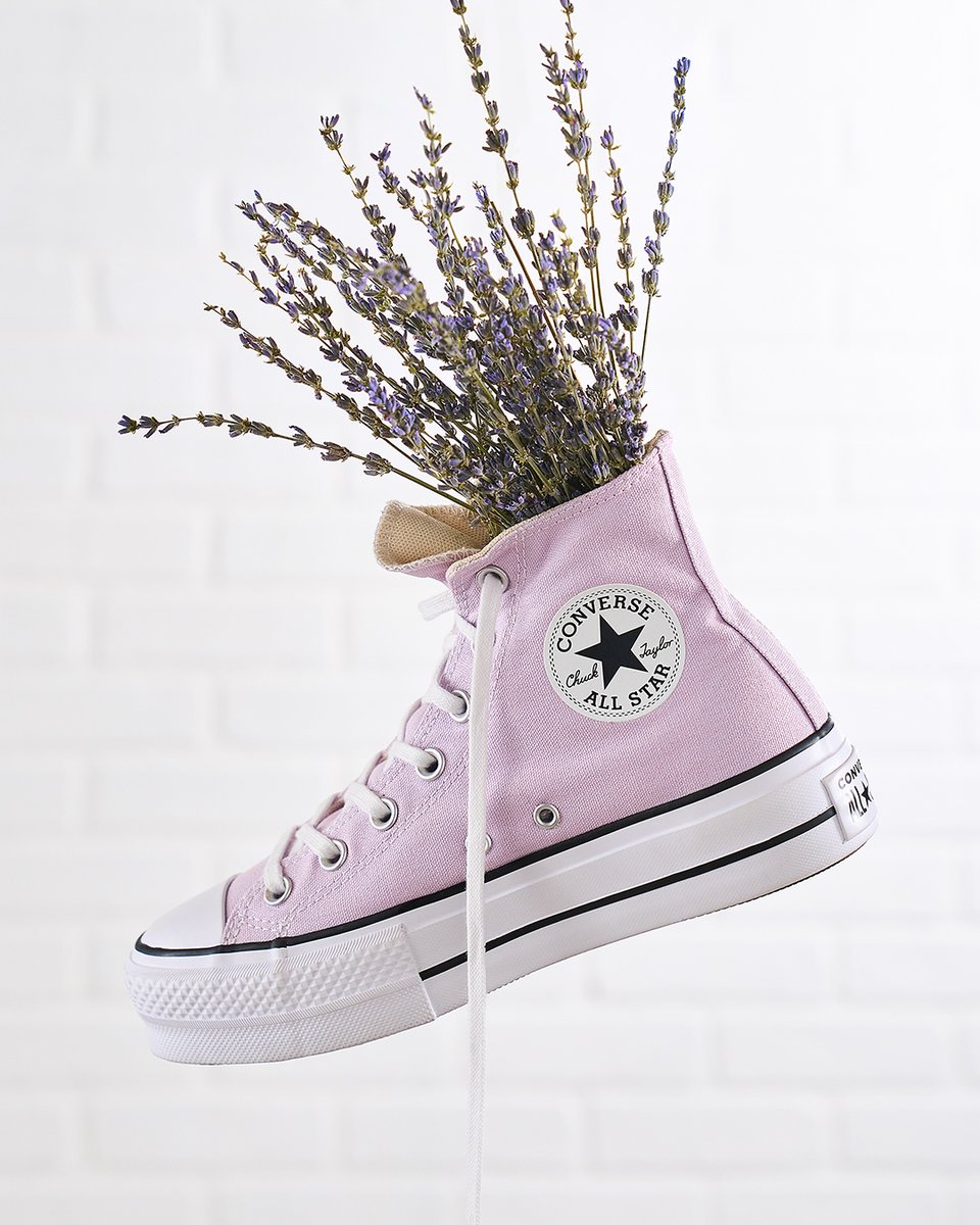 myrackroomshoes's tweet photo. Freshly picked lavender Chucks with platform soles are a summer essential. Hurry in &amp; get your size, all the new Converse arrivals will go fast! 💨

https://t.co/Qv9fGqPzyS https://t.co/QYS2FyWWRo