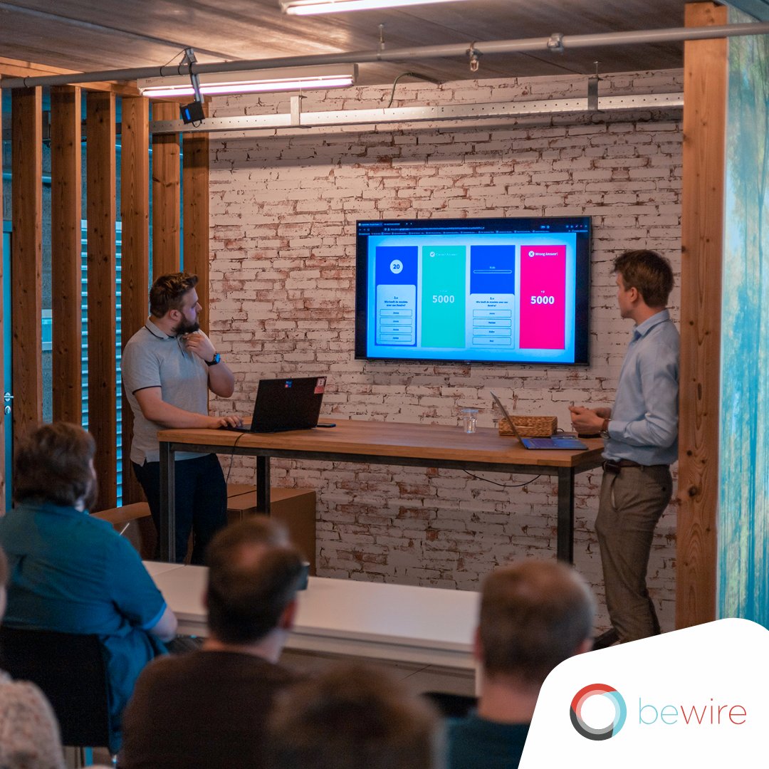 bewirebe's tweet photo. Gisteren presenteerden onze #stagiairs hun opdrachten en de resultaten mochten er zijn! We bedanken hen voor hun inzet en professionalisme en wensen ze veel succes in hun verdere carrière 👩‍🎓👨‍🎓 Geniet mee van enkele sfeerbeelden die onze collega Bugra voorzag. 📷 #bewiretalent https://t.co/sda9nBKhTs