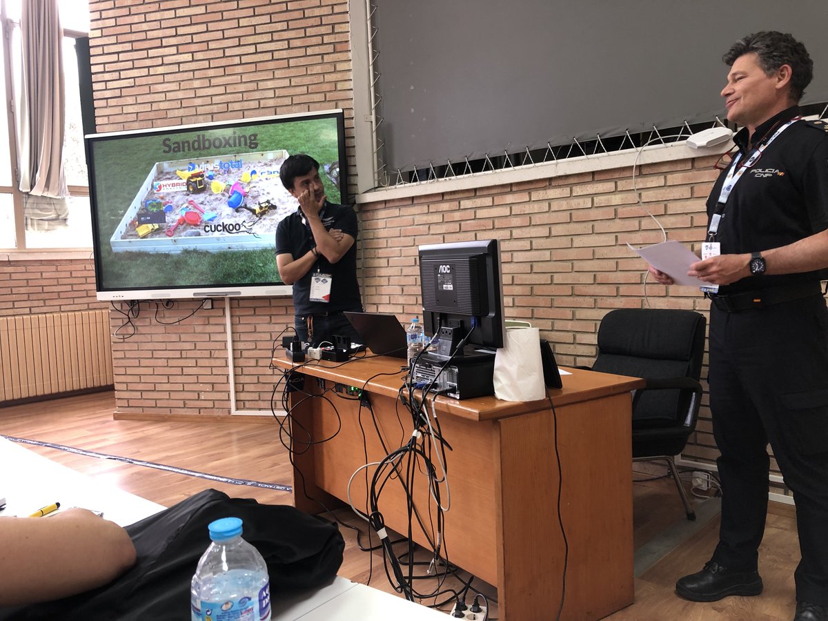 tedgeservices's tweet photo. Nuestro CISO ha estado esta semana en @C1b3rWall impartiendo un taller sobre cómo desplegar un entorno de sandbox (Cuckoo) y dando trucos para el análisis de muestras de malware.

🙌 ¡Un éxito el taller y un éxito el @C1b3rWall! 🙌 https://t.co/iIxJ8YelYc