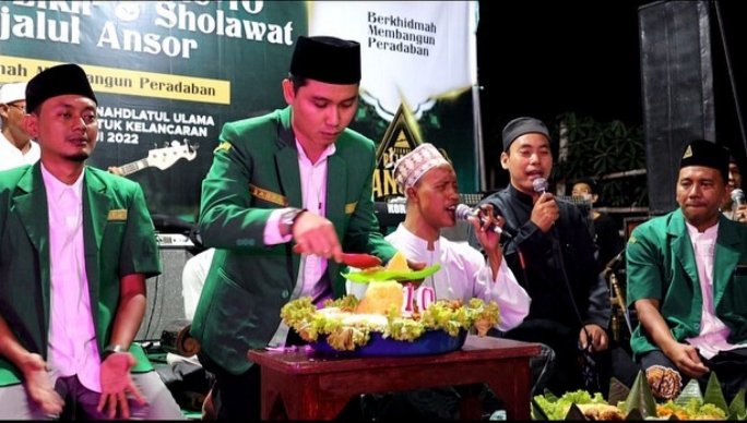 gusbarra__'s tweet photo. Malam begitu tenang di hari malam puncak Tasyakuran Peringatan HARLAH 10 Tahun Rijalul Ansor sekaligus menyongsong 1 Abad Nadhaltul Ulama dalam berkhidmah membangun Peradaban Dunia.
#gpansor
#gusbarra
#Mojokerto https://t.co/iQz6E8tjQR