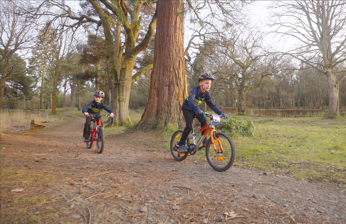 VFalkirk's tweet photo. Looking for school holiday activities? Make memories on our traffic-free cycle paths where youngsters can learn to peddle. π΄π½ββοΈ We canβt wait to welcome you and your family! πͺ
Discover family friendly cycling in the Falkirk area https://t.co/6z2GZQD8R5
#VisitFalkirk #CycleFalkirk https://t.co/w1QPwxjTkV