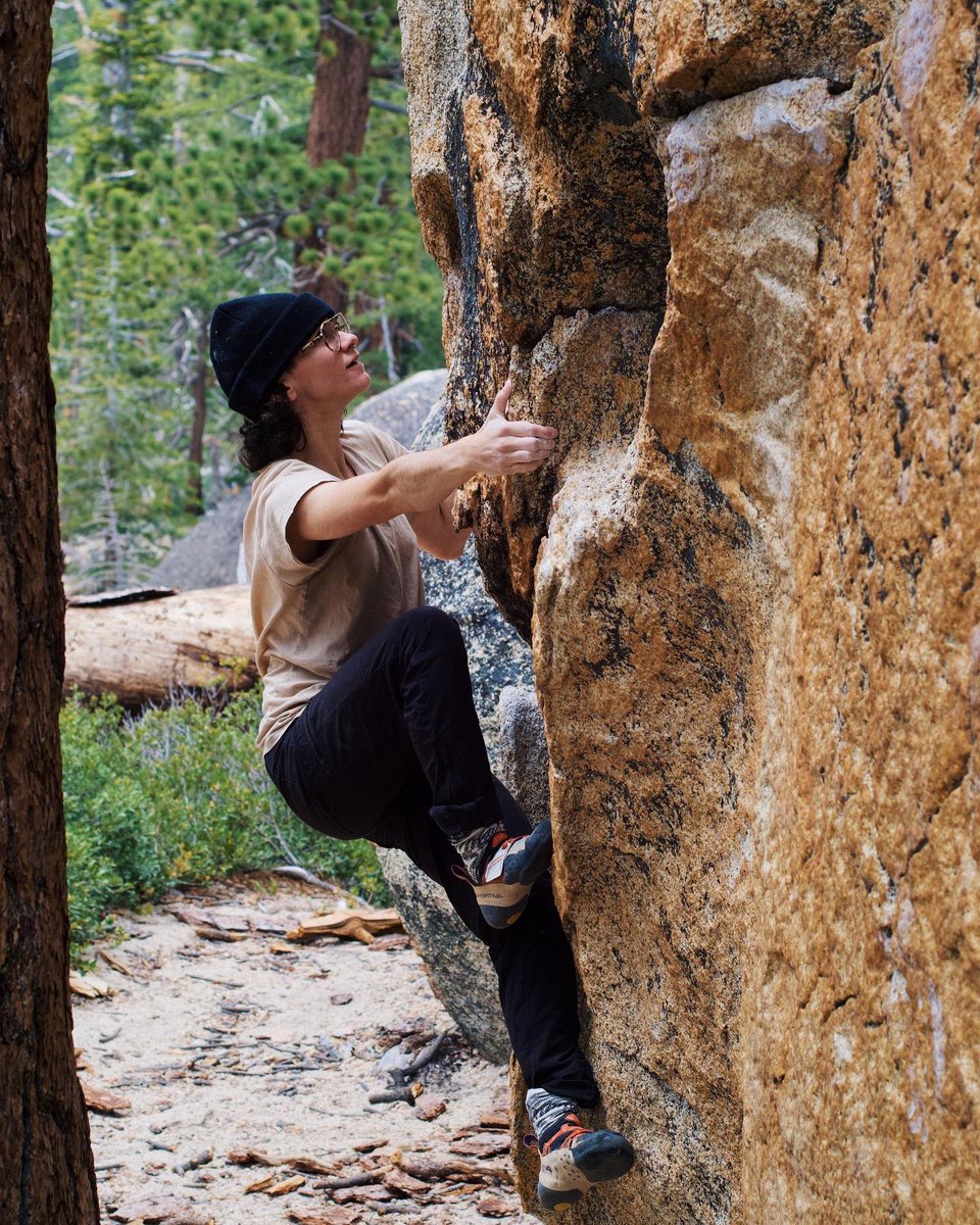 Chris boulders at Bliss Boulders.