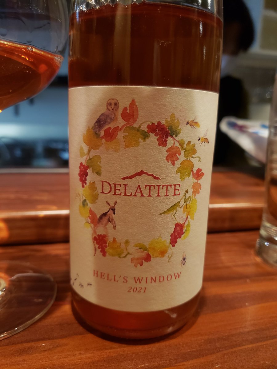 winenoirwine's tweet photo. デラタイト ヘルズ ウィンドウ 2021 ピノグリ ゲヴュルツトラミネール リースリング うまし!! ロゼ色のオレンジワイン #ワイン #オーストラリア #オーストラリアワイン #wine #australia #australiawine #delatite https://t.co/p3DMJp1KO9