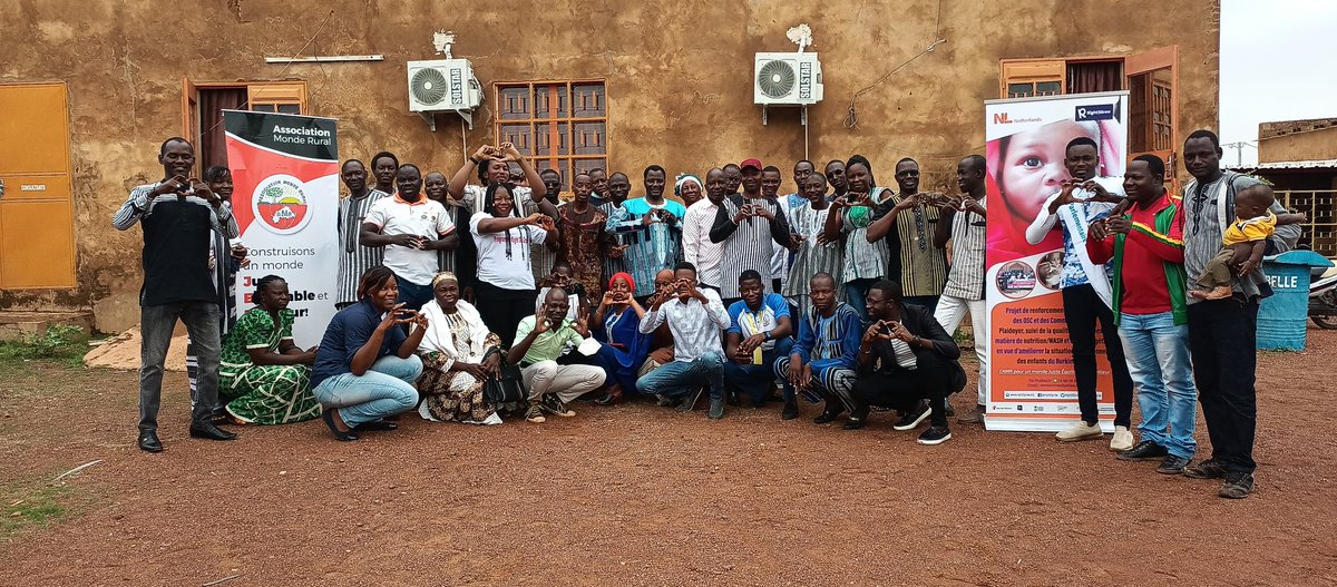 BertilleZoung's tweet photo. Rencontre périodique avec AMRBURKINA et les groupes de pression et de plaidoyer en faveur de la nutrition, du wah et de la sécurité alimentaire dans le cadre du projet Right to Grow (droit de grandir). https://t.co/r87W5FiPP1
