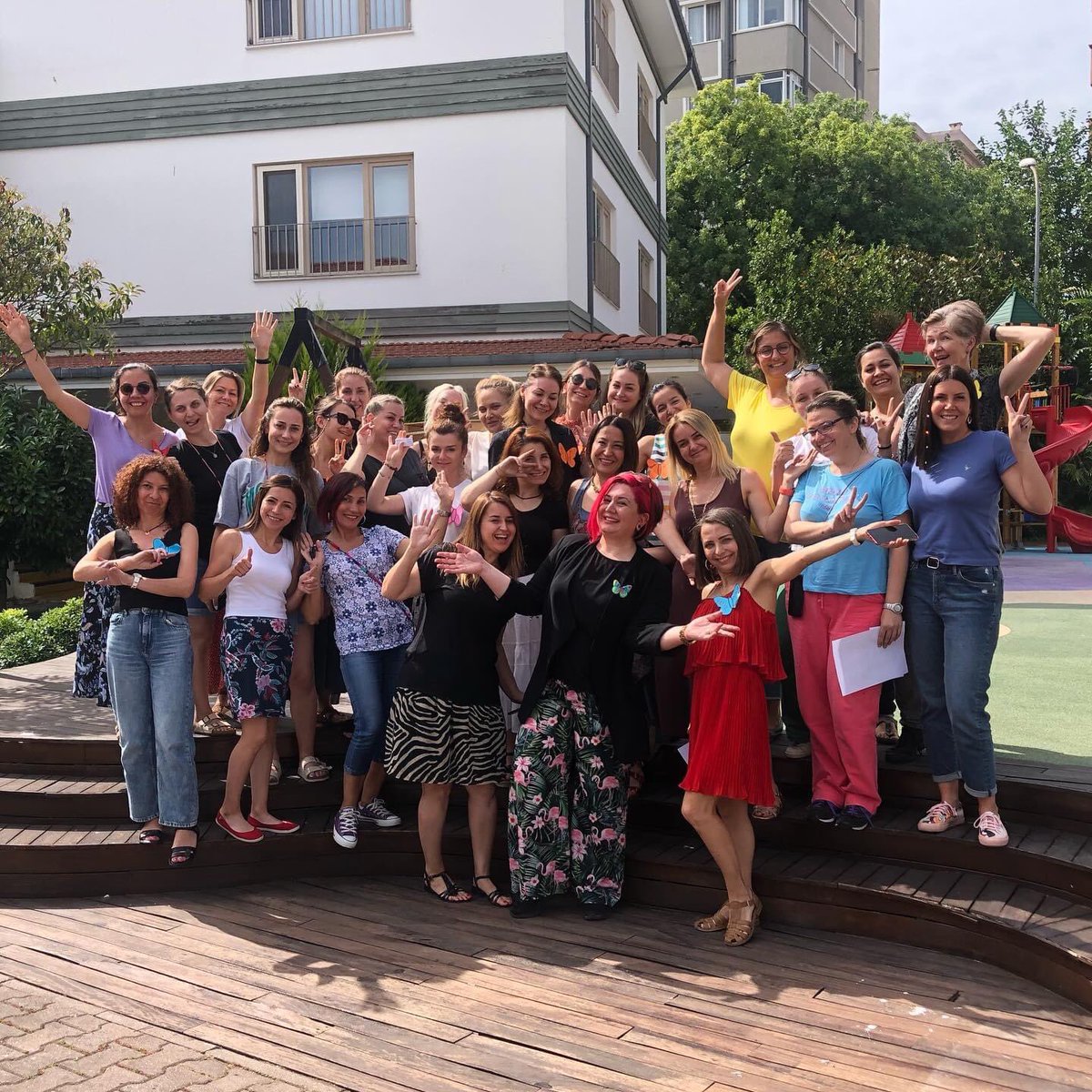 duygunursahin's tweet photo. Özel Üsküdar #SEV Anaokulu öğretmenleri ile “Yaratıcılığını Özgür Bırak” demek üzere bir araya geldik ve seminer programımızı tamamladık.
https://t.co/WcH0rp76pk
✨
#yaratıcılık #yaraticilikzamani #üsküdarsevanaokulu #yaratıcılıkeğitimi #eğitim #egt #bilim #sanat @SEVUSKUDAR 🦋 https://t.co/4JITvMpnog