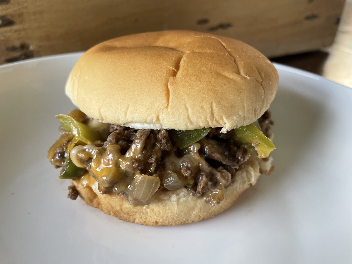 cookafterclass's tweet photo. Not your average sloppy joe...this Philly Cheesesteak Sloppy Joe is AMAZING! https://t.co/sAVmUstsYj #dinner #sloppyjoe #yummmy #venison #sandwich #easymeal https://t.co/Ga18oqmXVh