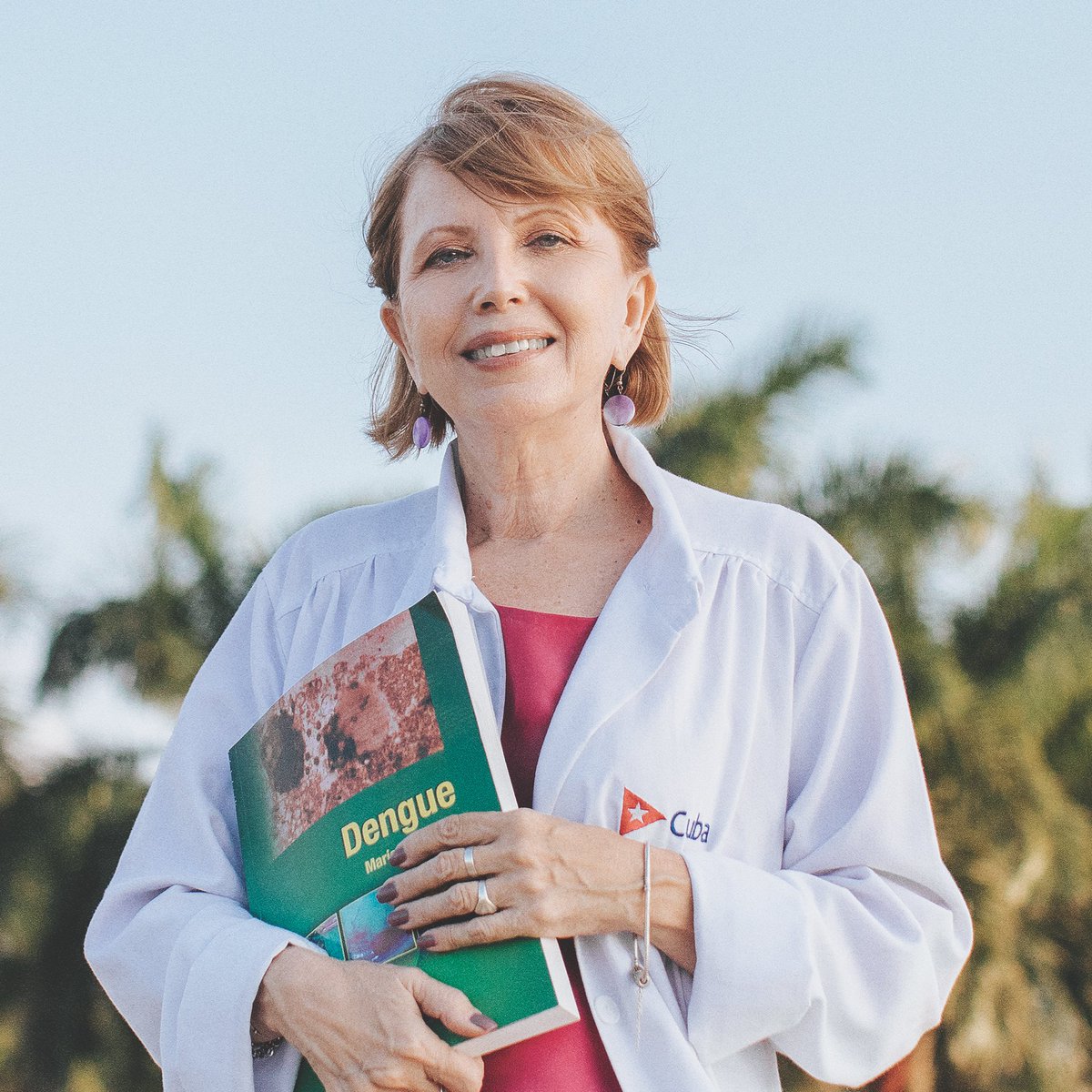 UNESCO_es's tweet photo. María Guzmán es galardonada con el Premio 2022 L’Oréal-UNESCO “La Mujer y la Ciencia” por su revolucionario trabajo sobre las infecciones causadas por el virus del #dengue.

Su trabajo ha permitido comprender mejor su patogénesis y factores de riesgo🥼

#MujeresEnCiencia https://t.co/JYHiU0gp6F