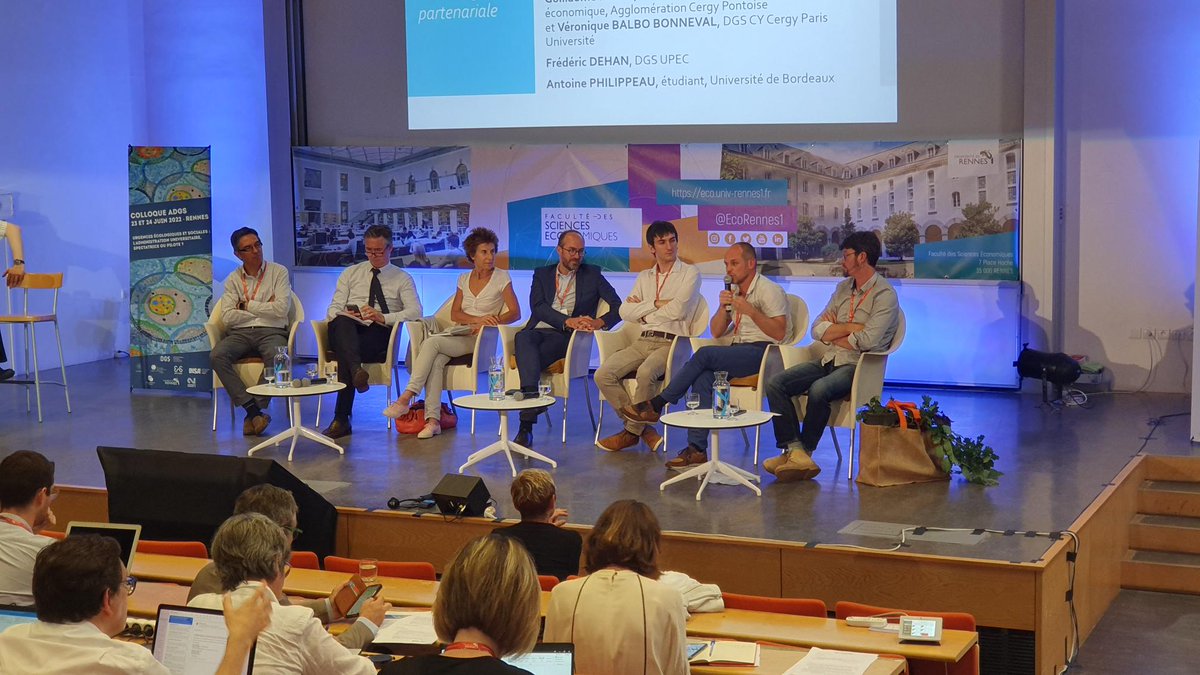 <a href="/francoisberthet/">Berthet</a> Directeur #DDRS et Régis Super, chargé de mission "Terrains des transitions" @UnivRennes1 témoignent de l'importance de se reconnecter à la nature et du succès d'actions concrètes communes pour réunir la communauté
Ex avec le forum #DDRS univ-rennes1.fr/actualites/for…