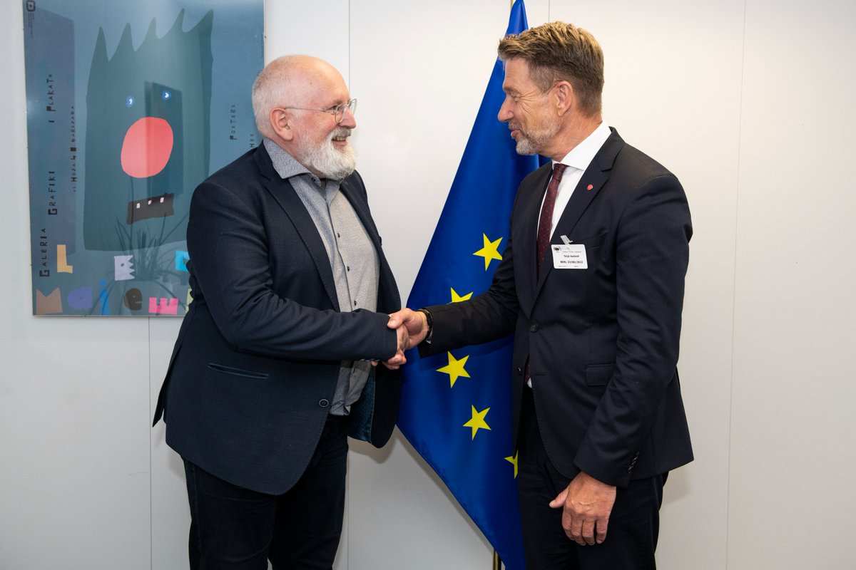F__Timmermans's tweet image. Very productive meeting with @oeddep Minister Aasland. 

The 🇪🇺 and 🇳🇴 will deepen our partnership to increase short- and long-term gas supplies, address high energy prices, and strengthen our clean energy cooperation, including on #hydrogen. 

▶️ europa.eu/!ydwtM6