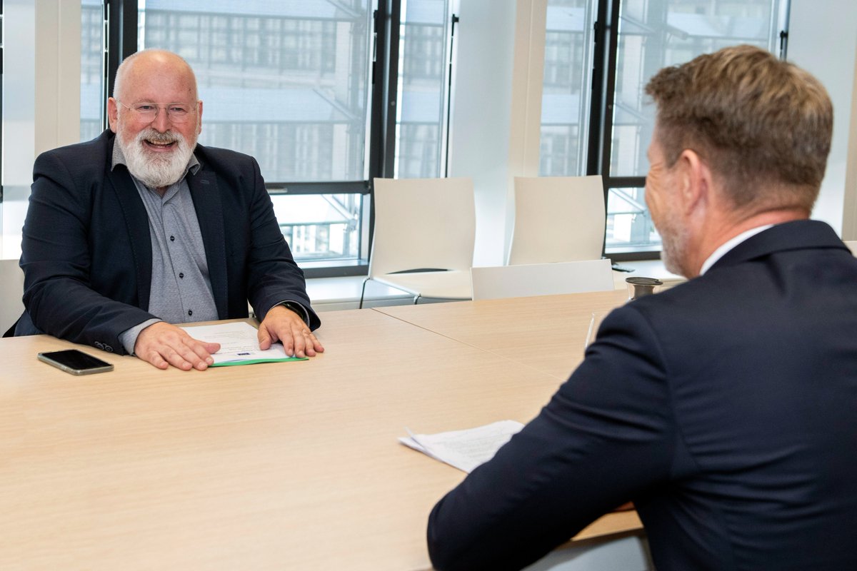 F__Timmermans's tweet image. Very productive meeting with @oeddep Minister Aasland. 

The 🇪🇺 and 🇳🇴 will deepen our partnership to increase short- and long-term gas supplies, address high energy prices, and strengthen our clean energy cooperation, including on #hydrogen. 

▶️ europa.eu/!ydwtM6