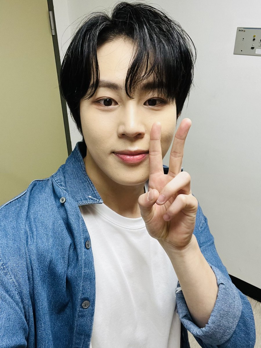 gooreumseng's tweet image. 비 오는 날 
힘들길 와주셔서 너무 고마워요 하늘 여러분🙏
오늘도 행복하셨을까요?!
좋은 바 되세요 
오늘도 감사합니다❤️