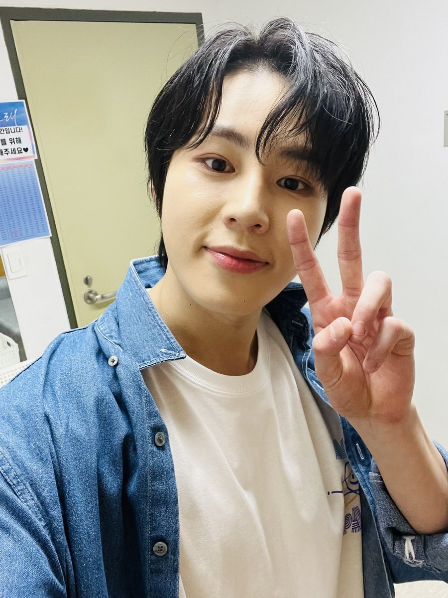 gooreumseng's tweet image. 비 오는 날 
힘들길 와주셔서 너무 고마워요 하늘 여러분🙏
오늘도 행복하셨을까요?!
좋은 바 되세요 
오늘도 감사합니다❤️