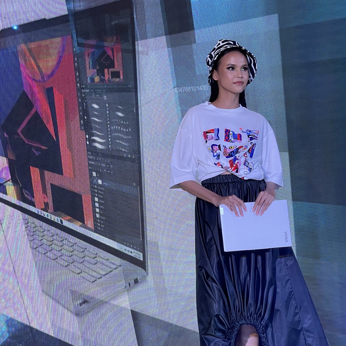 AbenkAlter's tweet photo. Recent work collaborating with @Lenovo_ID thank you for having me! https://t.co/sGvNby6bw2
