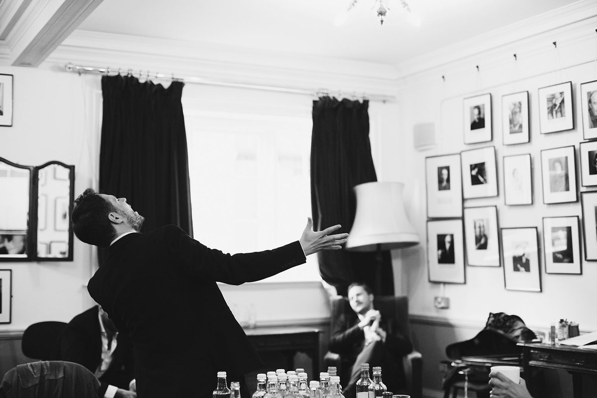 Raffaele Pe (@raffaele_pe) on Twitter photo Some incredible shots from the equally incredible debut night at <a href="/wigmore_hall/">Wigmore Hall</a> with #LaLiraDiOrfeo
(I loved the dressing rooms full of musical memories! 🖼 )
Thanks to #parkinandgerrish for the beautiful brooch 🤩
📸 Francesco Zinno Some incredible shots from the equally incredible debut night at <a href="/wigmore_hall/">Wigmore Hall</a> with #LaLiraDiOrfeo
(I loved the dressing rooms full of musical memories! 🖼 )
Thanks to #parkinandgerrish for the beautiful brooch 🤩
📸 Francesco Zinno