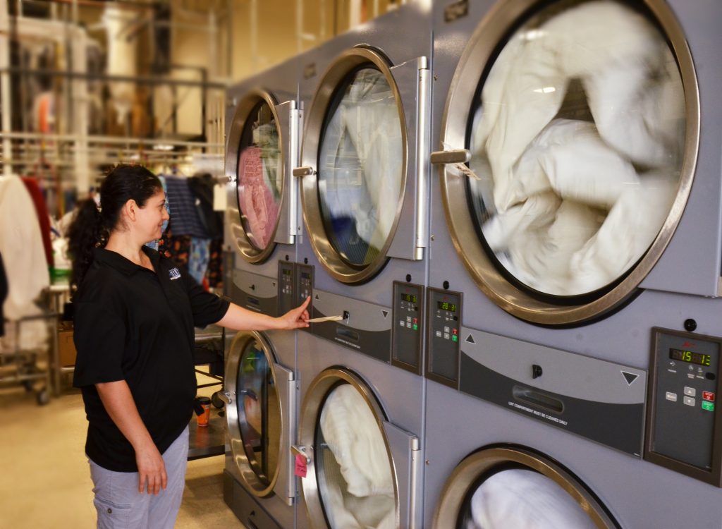MetroLaundry247's tweet photo. When your business calls for high-performance, on-premise laundry equipment, call the experts at Metropolitan Laundry Machinery Sales at 800-728-0001. 
#commerciallaundry #onpremiselaundry #laundryplant
https://t.co/z9Nz166V9g https://t.co/XzaRTQuSzn