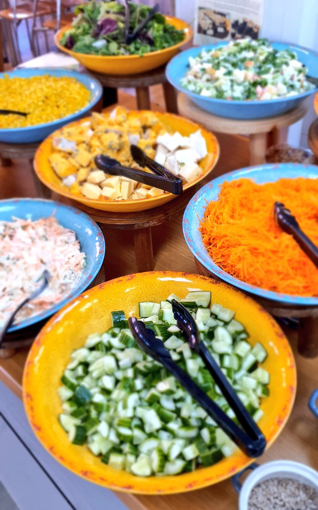 BHead_Catering's tweet photo. World food bar with traditional bangers and mash and the healthy salad bar today with apple and celery with creme fraiche and cous cous and chickpea salad https://t.co/NqOxZfPRZn