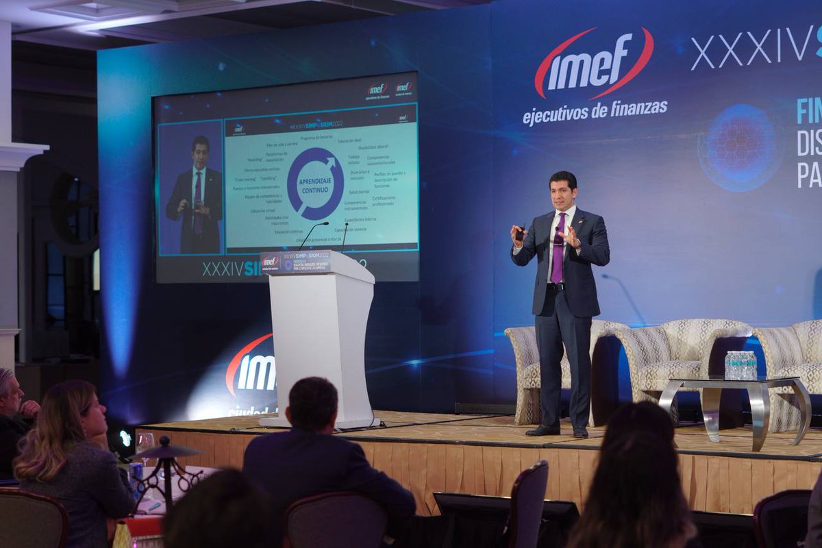IMEF_CDMX's tweet photo. Estamos en el cierre del Pilar 3 con la conferencia: Capacitación permanente en las empresas y la participación de Eduardo Ávalos Méndez - Director de Operaciones en AICE Agencia Internacional de Calidad Educativa @CACECA_OFICIAL
@IMEFOficial #SimposiumIMEF https://t.co/IAnLRgVSum