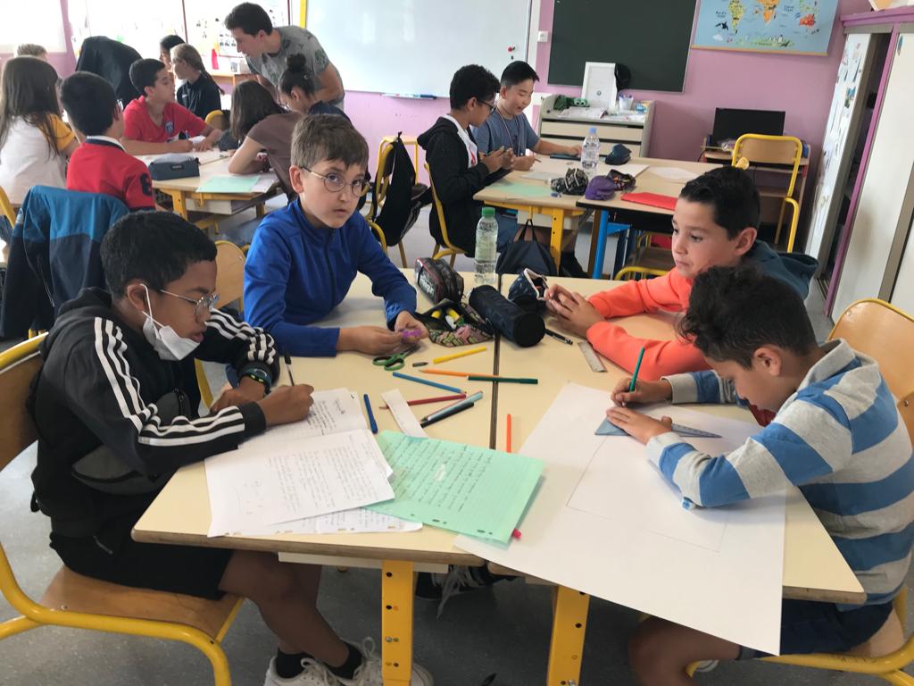 Collège des Bourgognes Chantilly tweet media