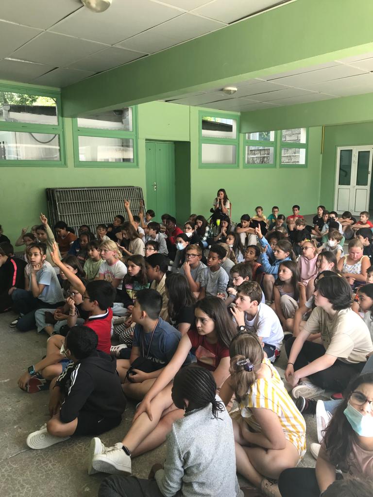 Collège des Bourgognes Chantilly tweet media