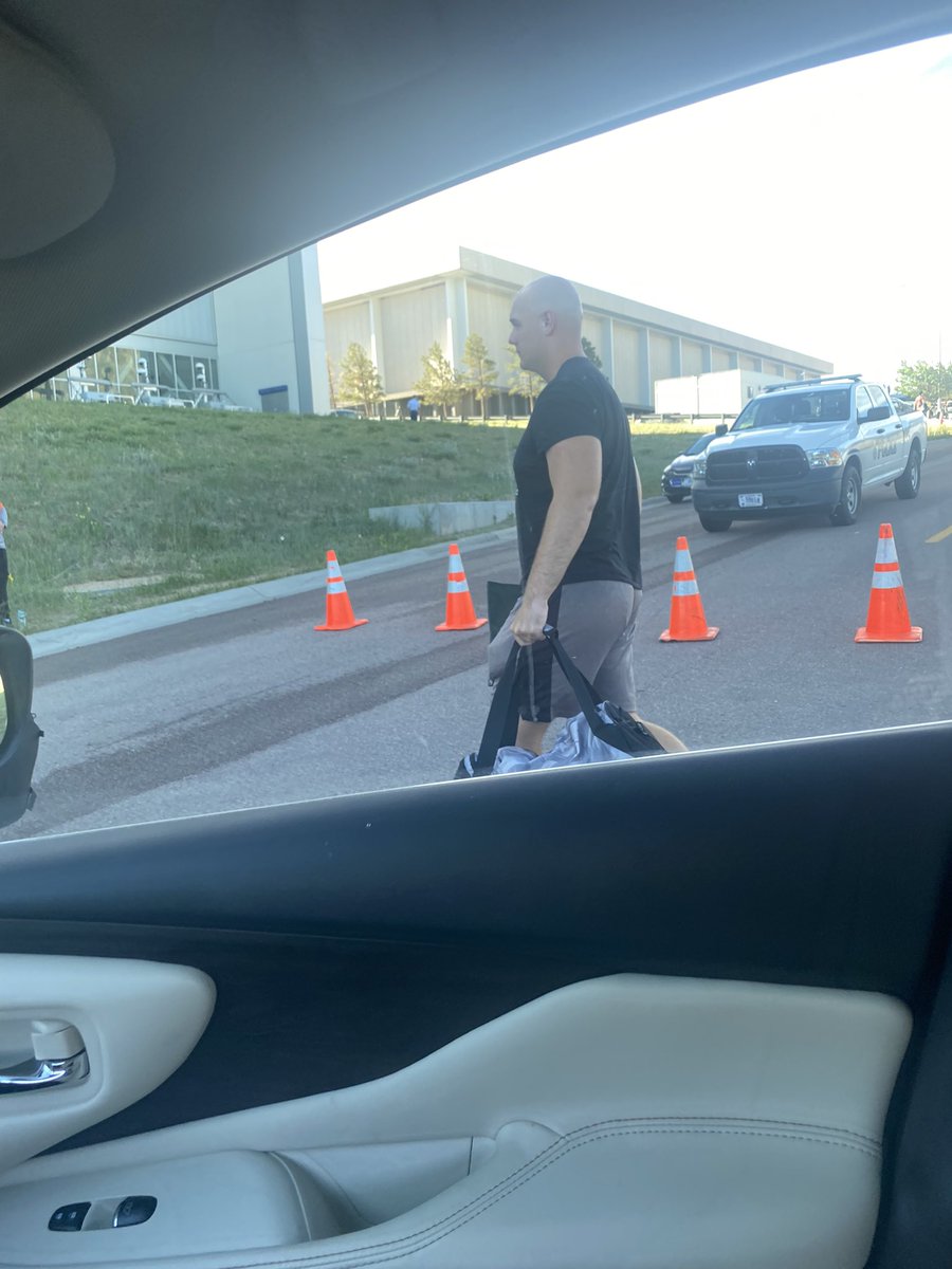 Jeremy76401030's tweet photo. So proud of my boy, I-day at the AIr Force Academy. Round 2 of basic for him and onwards to AF football https://t.co/B1cvpU4bJJ